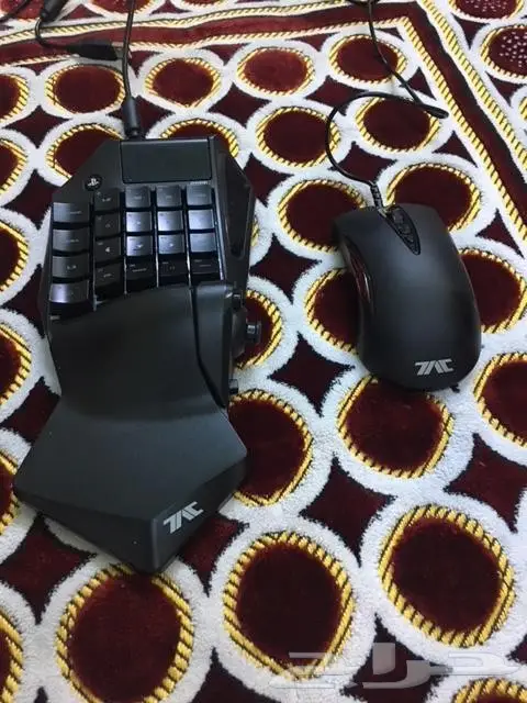 ماوس وكيبورد من شركة hori tac pro للبلاستيشن4 (image 1)