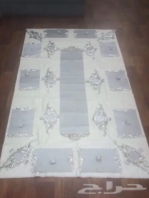 فرصة ذهبية: سفرة طعام ملكية مستعملة بحالة ممتازة! (image 2)