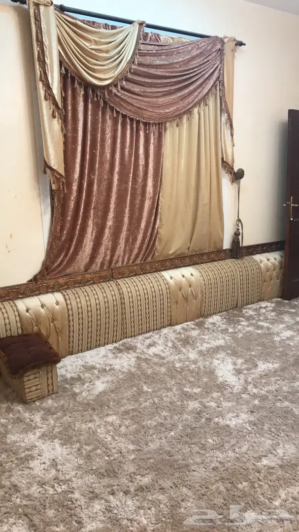 مساند وستارتين للبيع