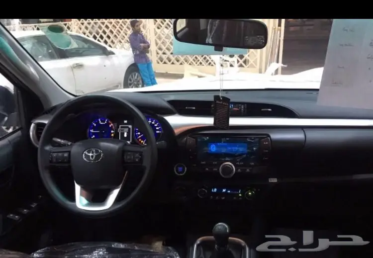 تويوتا هايلوكس ديزل دبل موديل 2017 (image 4)