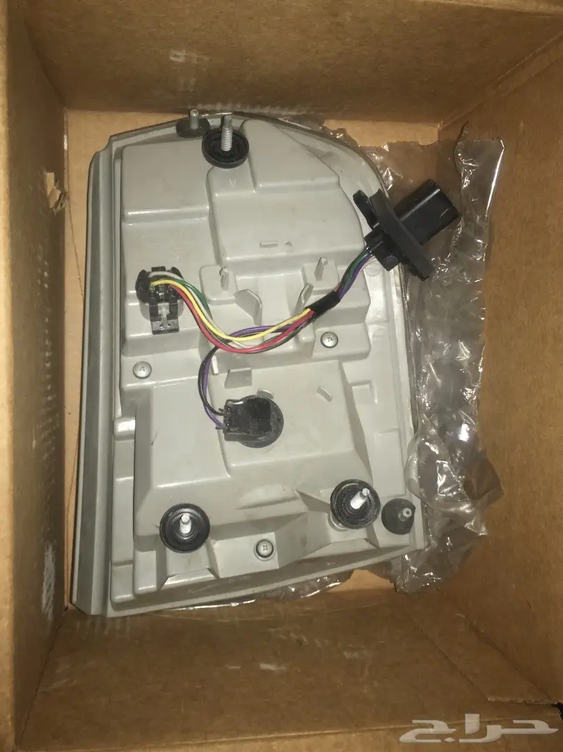 استبسال خلفي أصلية لكرايسلر 2012 - للبيع