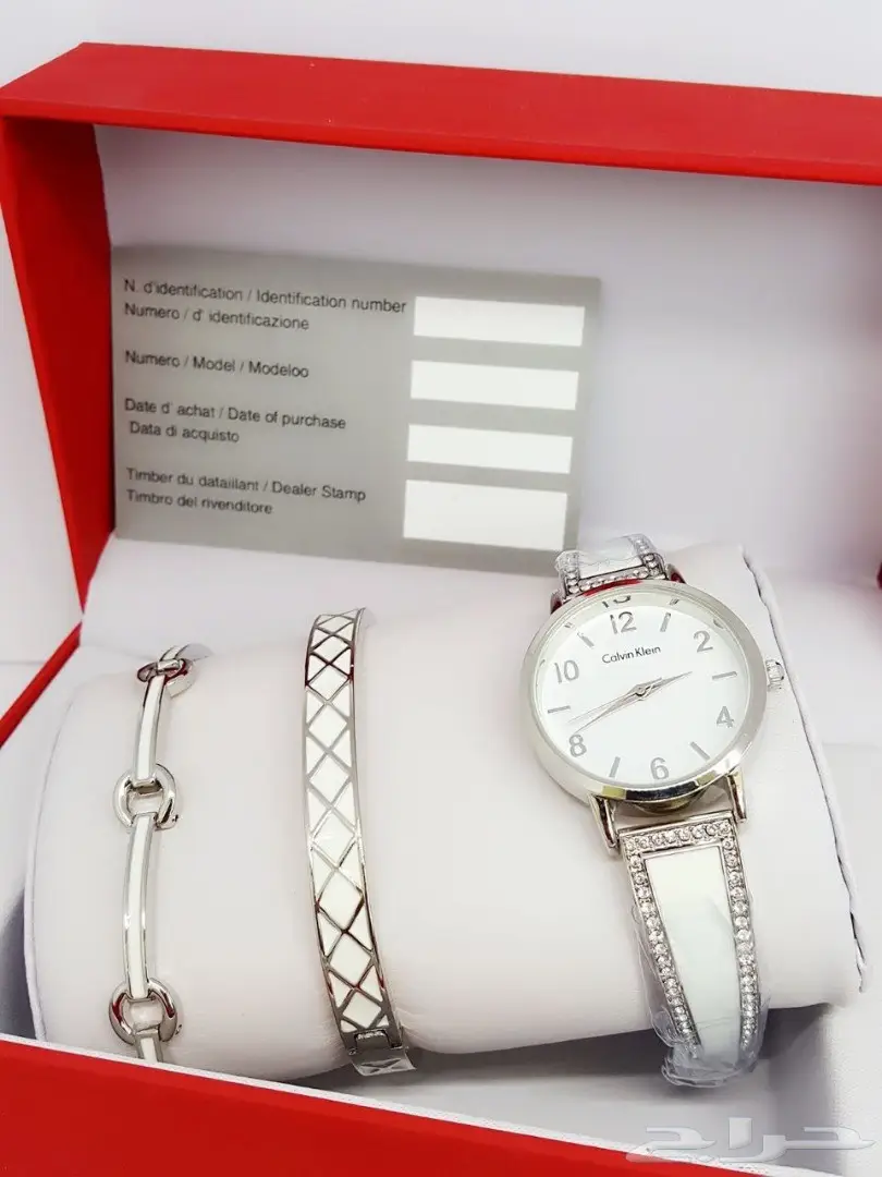 أطقم كالفن كلاين النسائية الجديدة - ألوان مذهلة! (image 3)