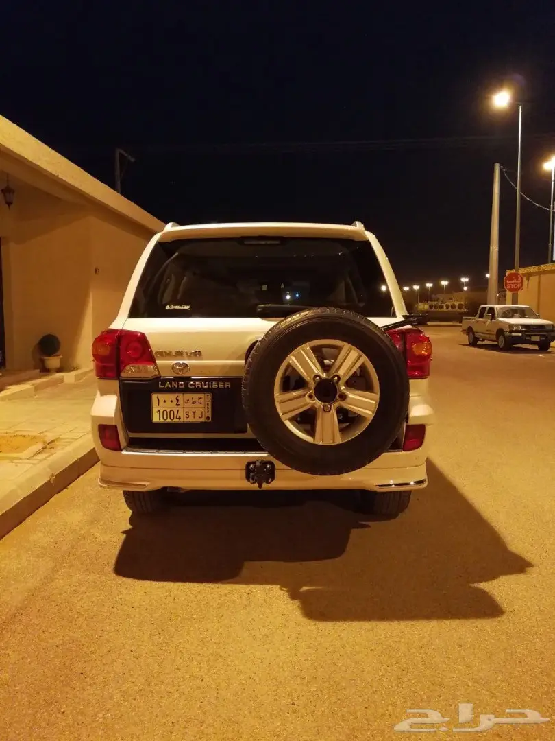 لاندكروزر GXR 2015 فل كامل  (image 2)