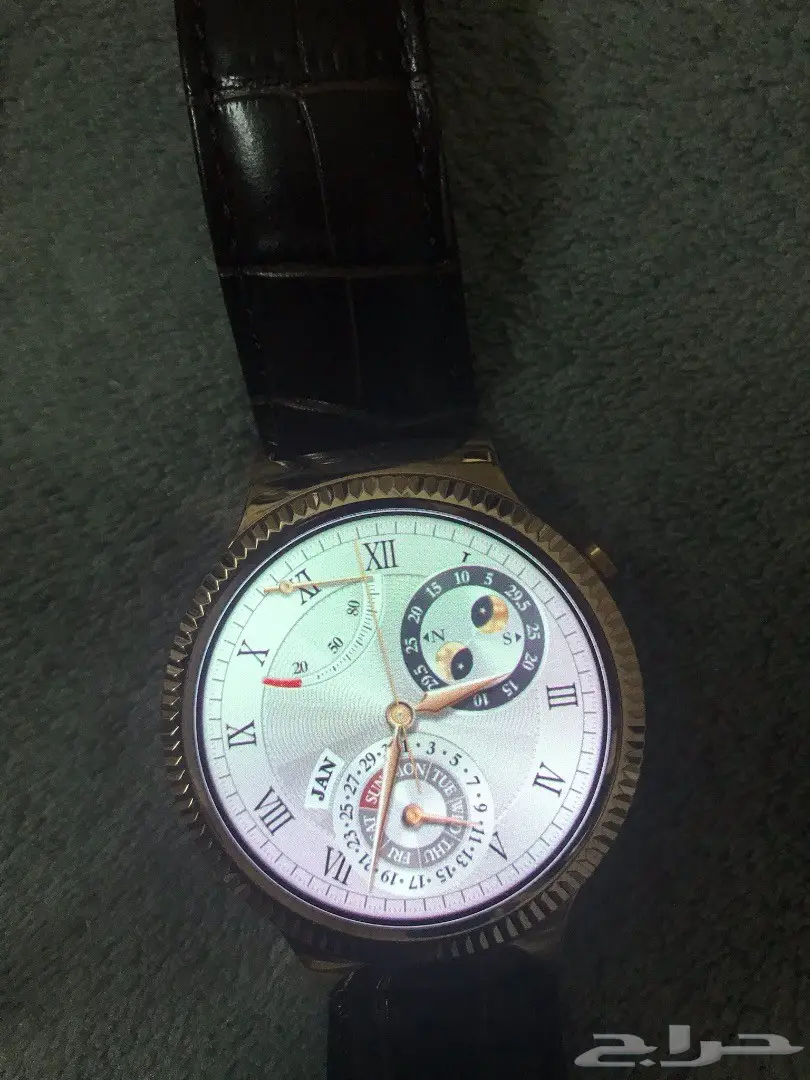 ساعة هواوي w1ذهبية اللون اخت الجديد