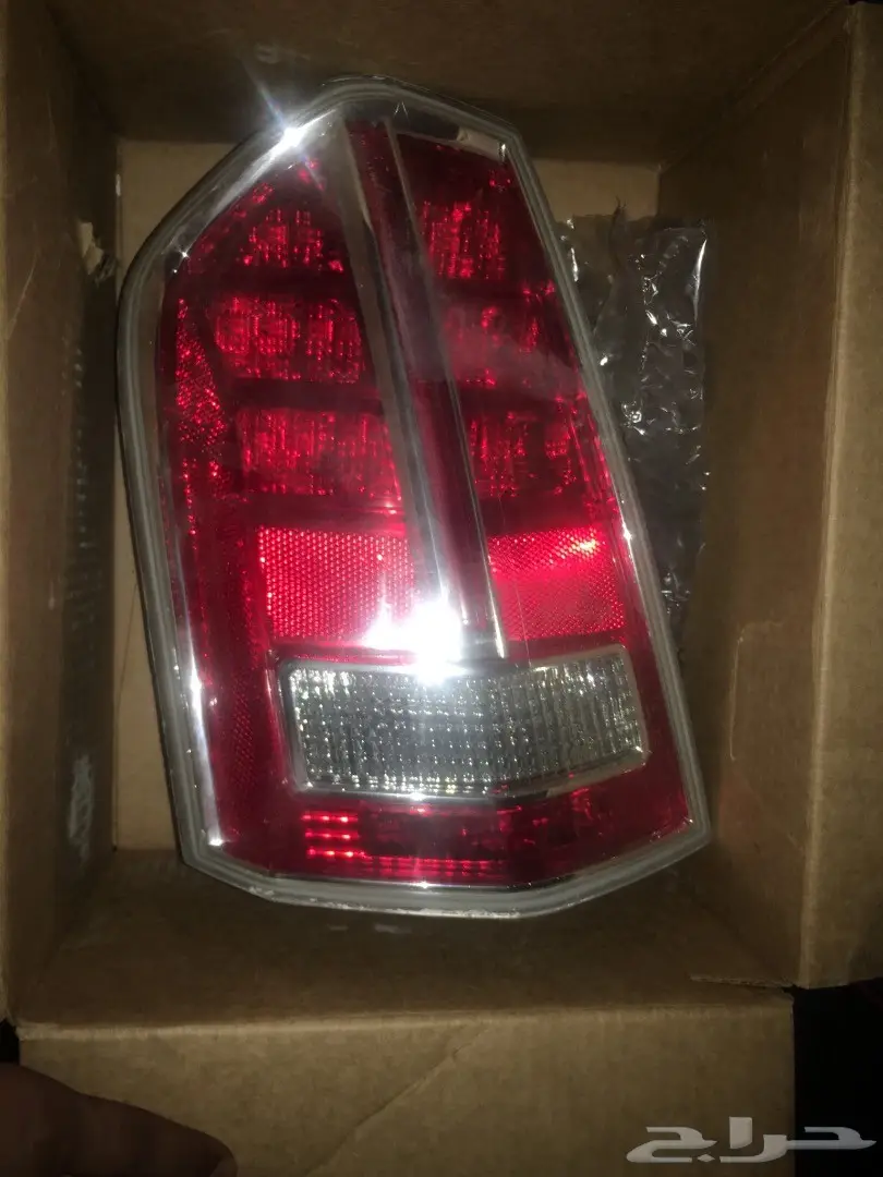 استبسال خلفي أصلية لكرايسلر 2012 - للبيع (image 1)