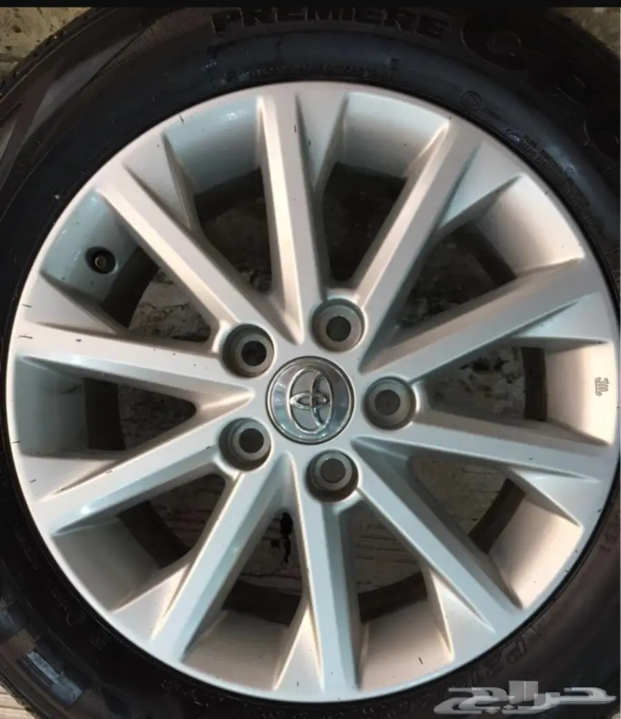 جنوط كامري 2016 GLX الشكل الفل مع كفرات نظيفه (image 1)