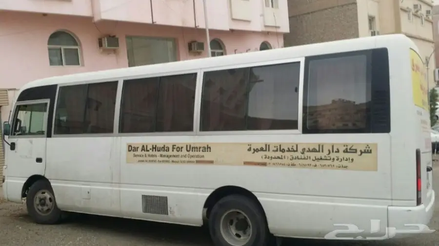 2 باص نيسان 30 راكب 