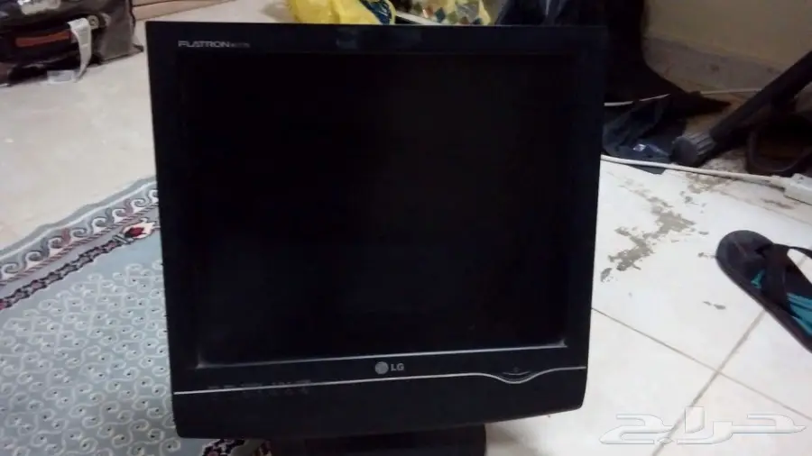 شاشات كمبيوتر للبيع 