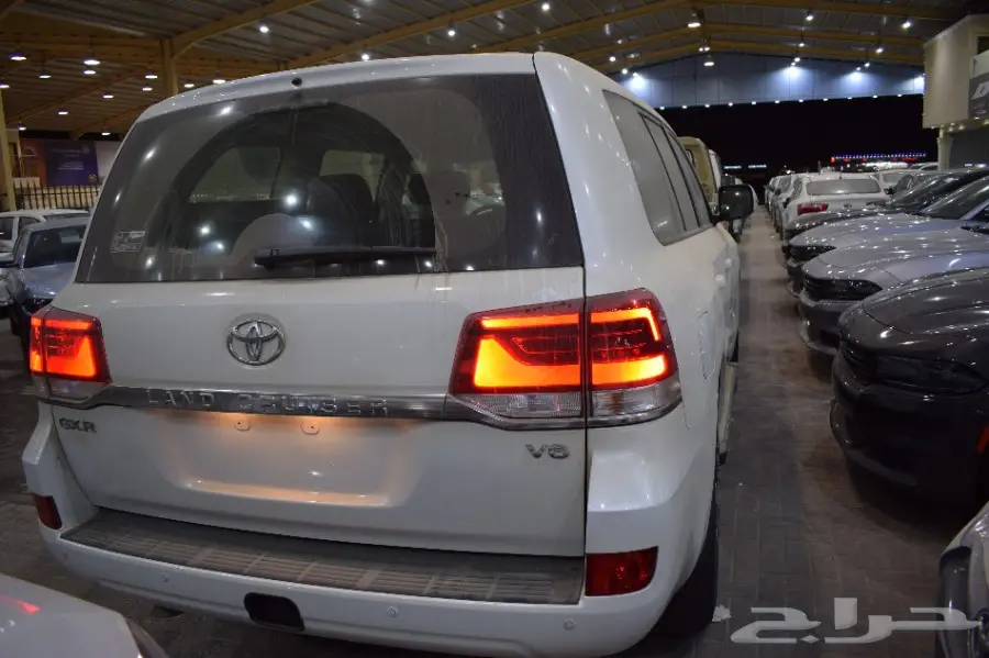 تويوتا لاندكروزر 2018 GXR1 V6 سعودي (image 5)