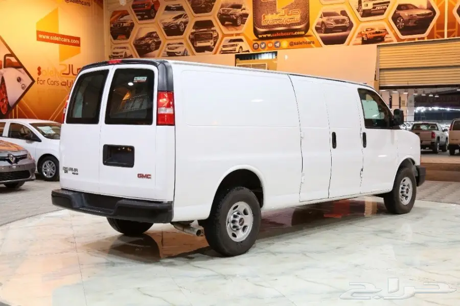 GMC فان سافانا موديل 2016 بسعر 101 الف  (image 5)