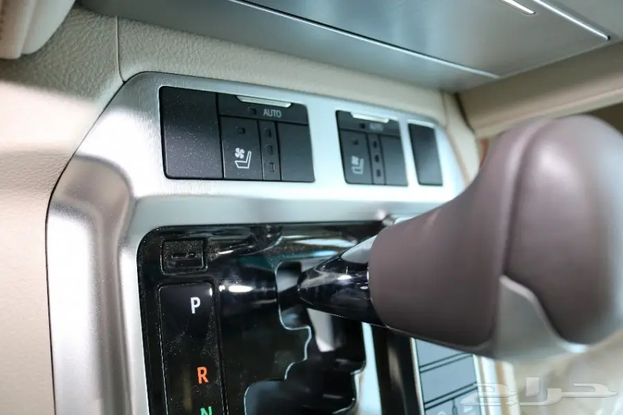 تويوتا لاندكروزر فى اكس ار 1 موديل 2018 (image 17)