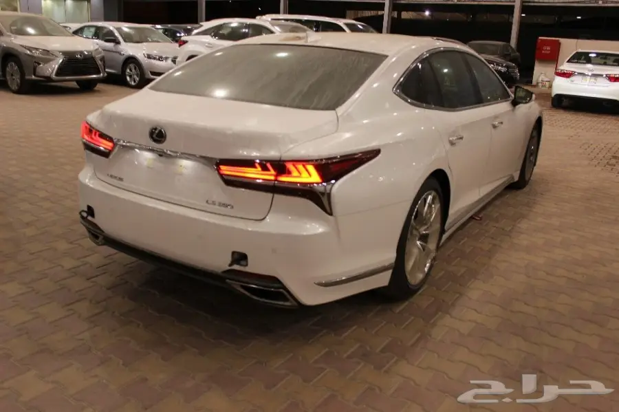   لكزس - LS 350 - 2018 (بريمي) (image 10)