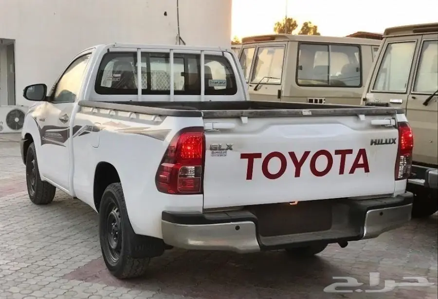 هايلكس غماره GLX 2018 - سعودي أصلية (image 2)