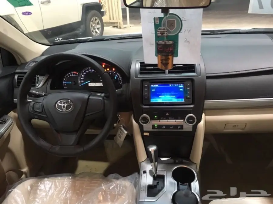 تويوتا كامري ليميتدد موديل 2017 ملون (image 6)