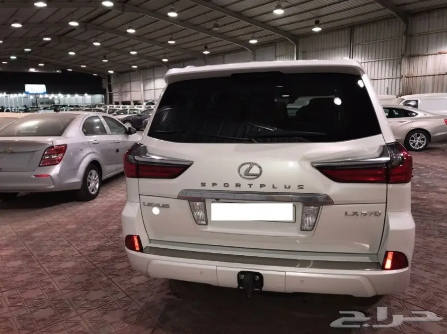 لكزس ال اكس 570 ابيض 2016 شركة سما للسيارات (image 13)