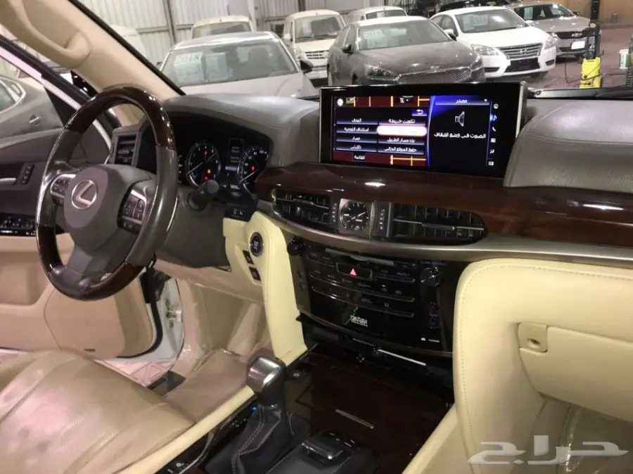  لكزس ال اكس 570 ابيض 2016 - معرض سما 2 (image 23)