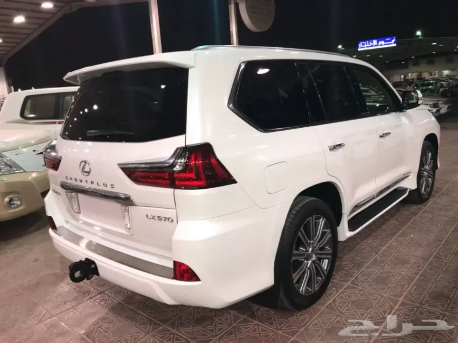  لكزس ال اكس 570 ابيض 2016 - معرض سما 2 (image 27)
