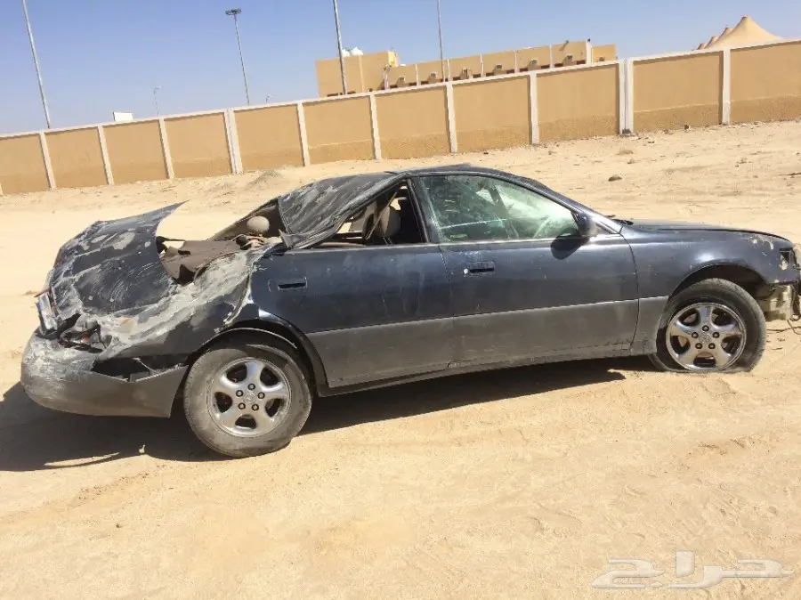 لكزس مصدوم بيع تشليح  (image 1)