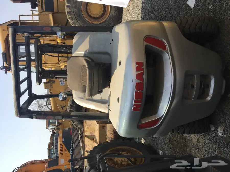 رافعه نيسان 3 طن نظيفه جدا (image 3)