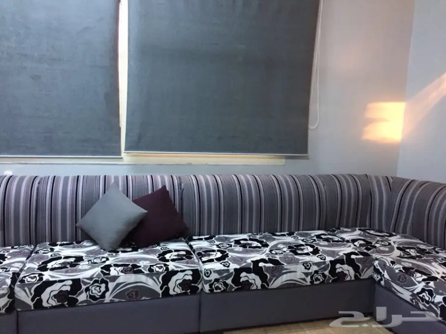 كنب مع ملحقاته للبيع  (image 2)