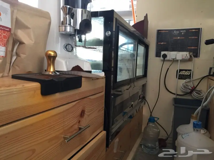 عربة قهوة-كوفي تراك-COFFEE TRUCKمجهزة بالكامل (image 3)
