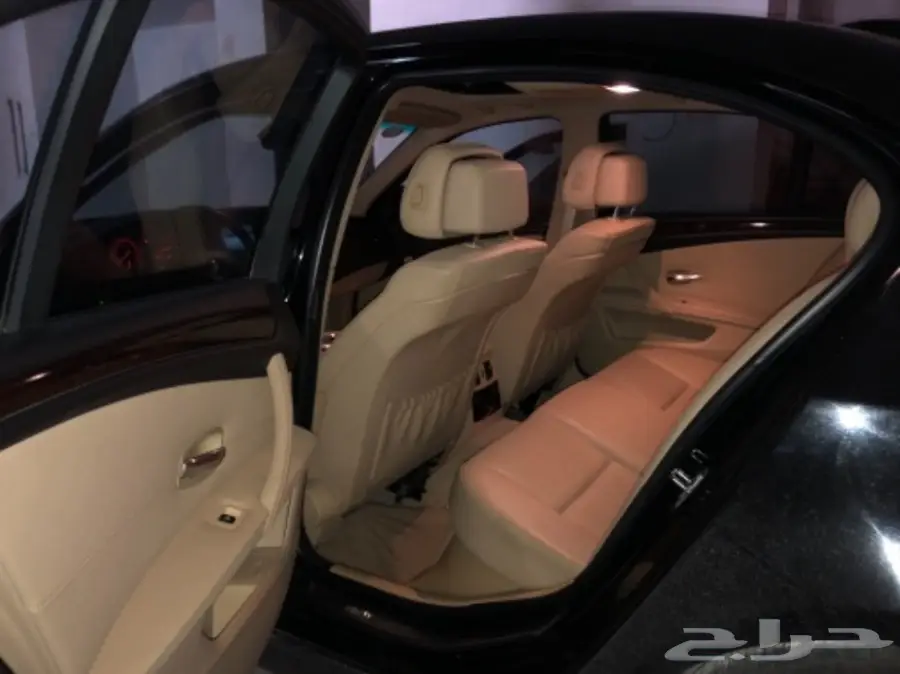 BMW 520I LUXURY - 2010 - حالة ممتازة! (image 18)
