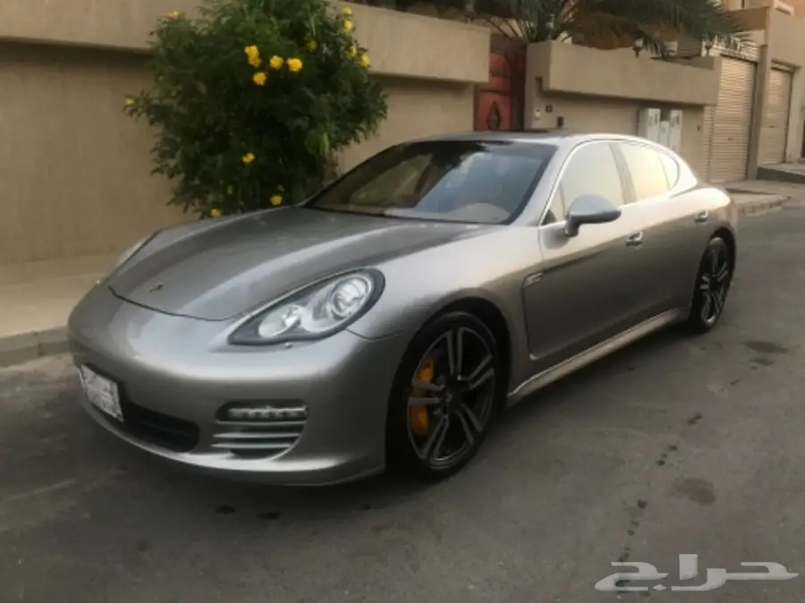 بورش بانوميرا4S موديل 2011 (image 2)