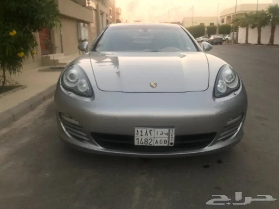 بورش بانوميرا4S موديل 2011 (image 3)