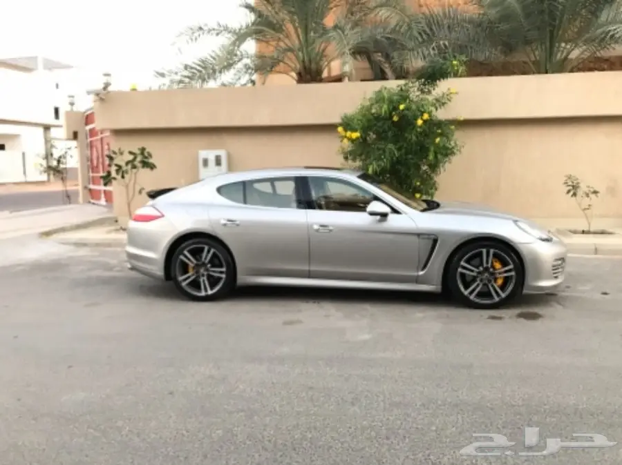 بورش بانوميرا4S موديل 2011 (image 9)