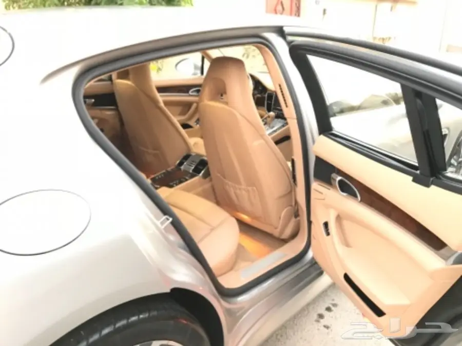 بورش بانوميرا4S موديل 2011 (image 10)