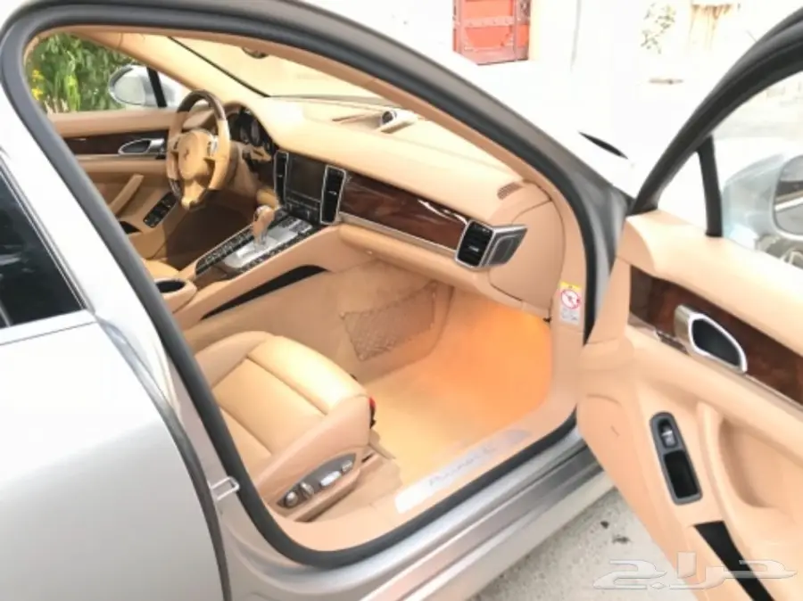 بورش بانوميرا4S موديل 2011 (image 11)