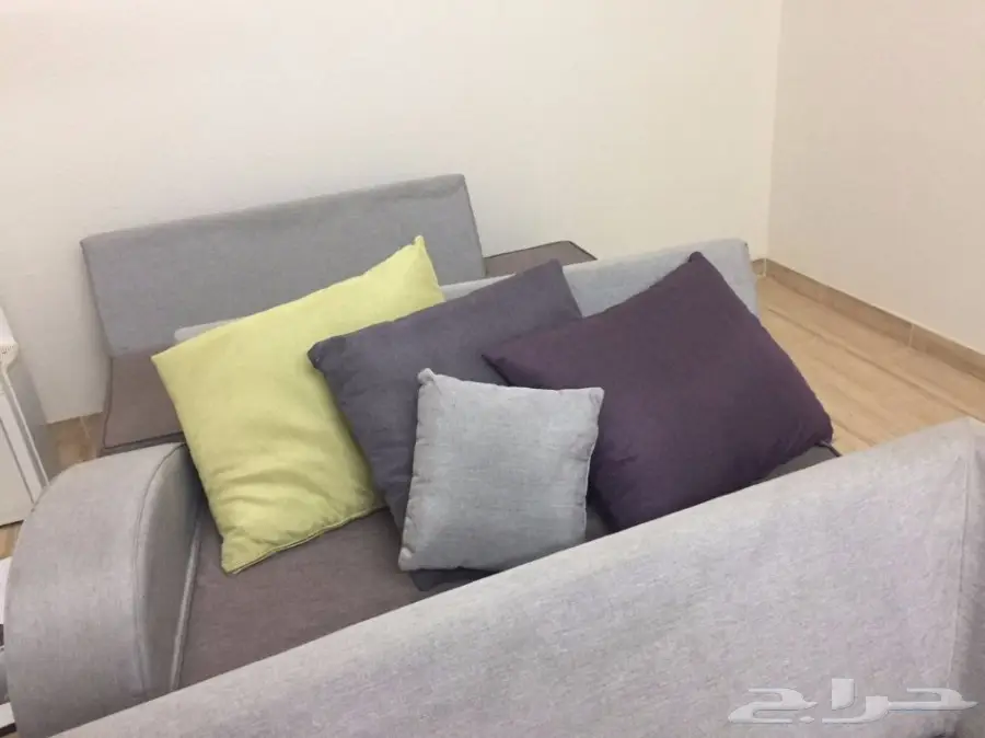 مجلس عزاب للبيع 