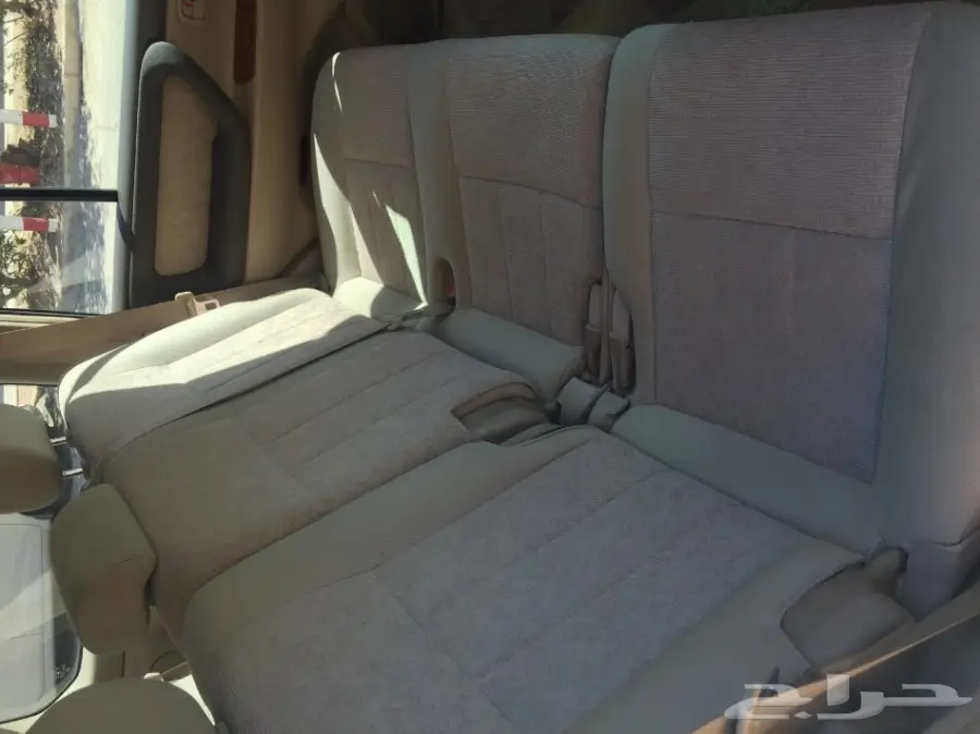 للبيع جكسار 2003 اللون ابيض ماشي 213 الف (image 5)