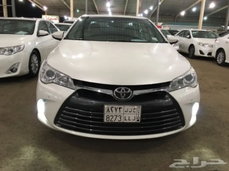 للبيع تويوتا كامري GLX-2016 بصمةفل