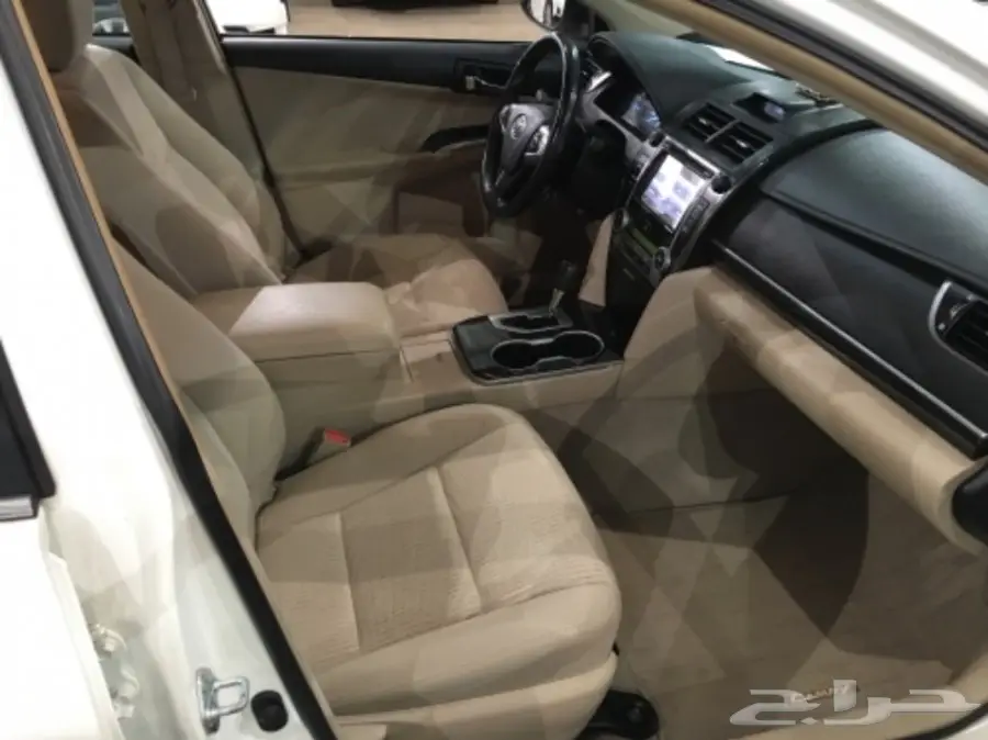 للبيع تويوتا كامري GLX-2016 بصمةفل (image 4)