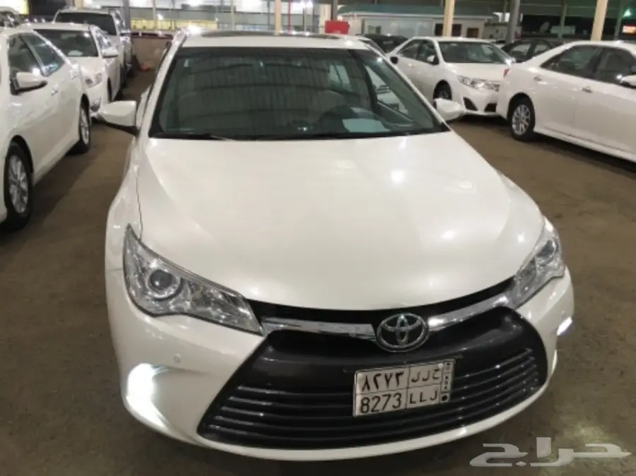 للبيع تويوتا كامري GLX-2016 بصمةفل (image 7)