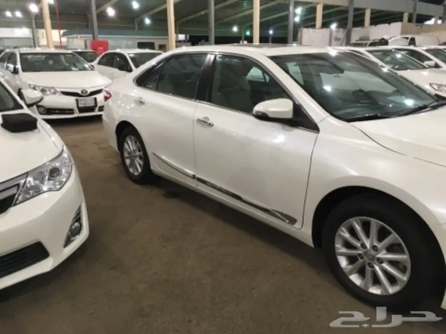 للبيع تويوتا كامري GLX-2016 بصمةفل (image 8)