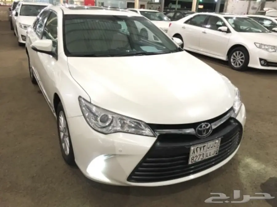 للبيع تويوتا كامري GLX-2016 بصمةفل (image 9)