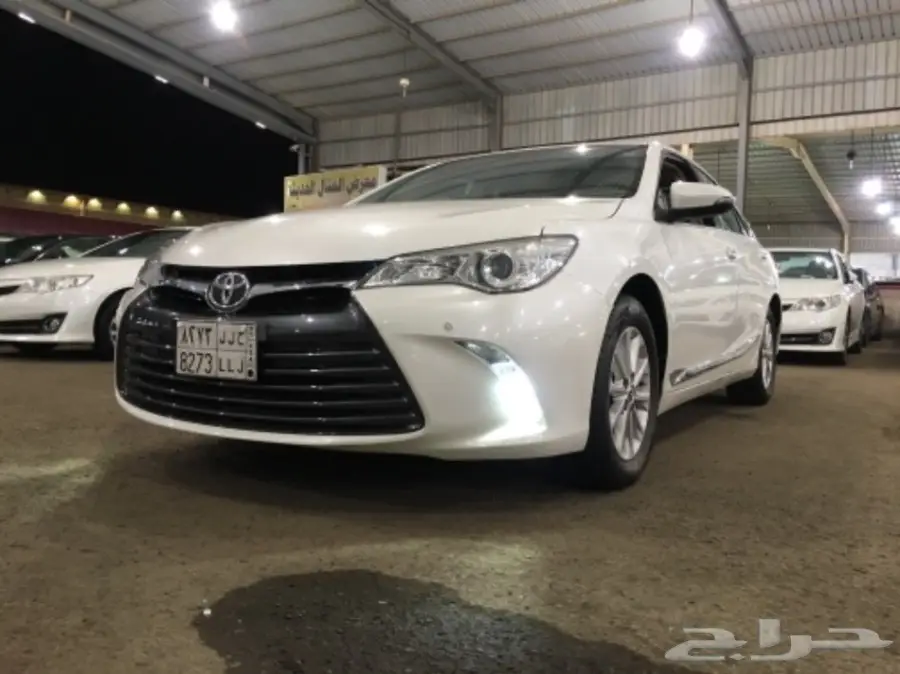 للبيع تويوتا كامري GLX-2016 بصمةفل (image 10)
