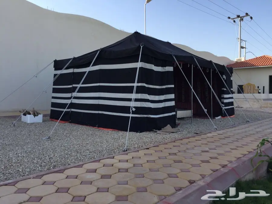 خيمة شبه جديدة للبيع