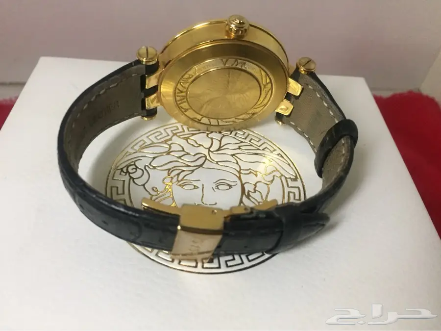 ساعه فرزاتشي VERSACE  سويسريه اصليه  (image 4)