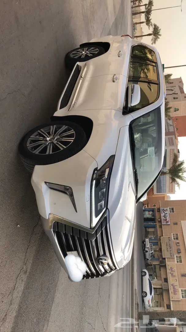 لكزس LX 2016  سعودي  نظيف (image 12)