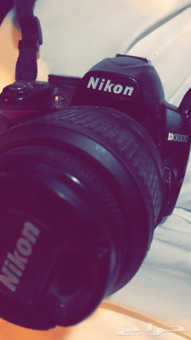 كاميرا نيكون D3000 ب 300 ريال 