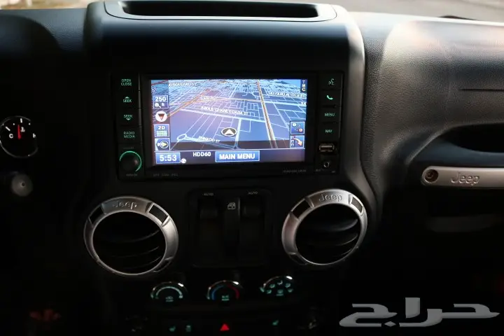 رانجلر صحاري 2012 قير عادي - مجهز بالكامل (image 13)