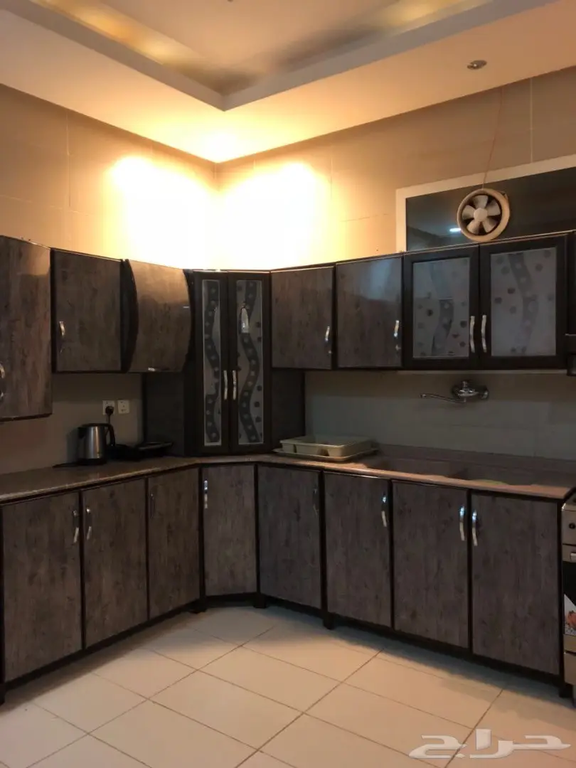 مطبخ نظيف مستخدم سنه فقط (image 1)