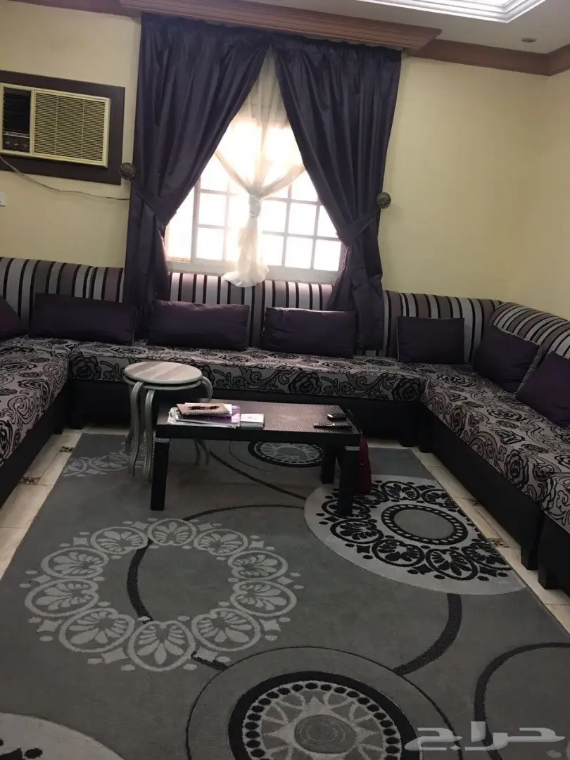 اثاث كنب وطاولة طعام للبيع مستعجل (image 2)