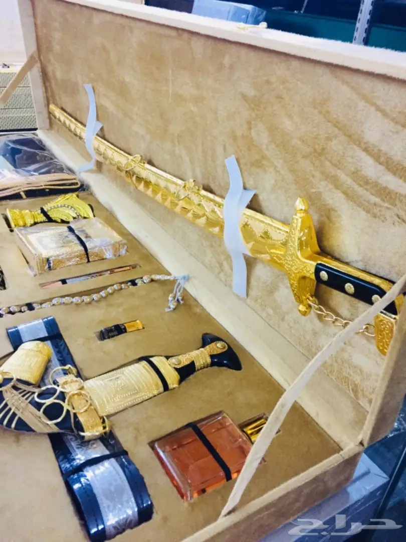 جديد 2018 طقم هدية فاخر ويجمل بسعر اجمل (image 2)