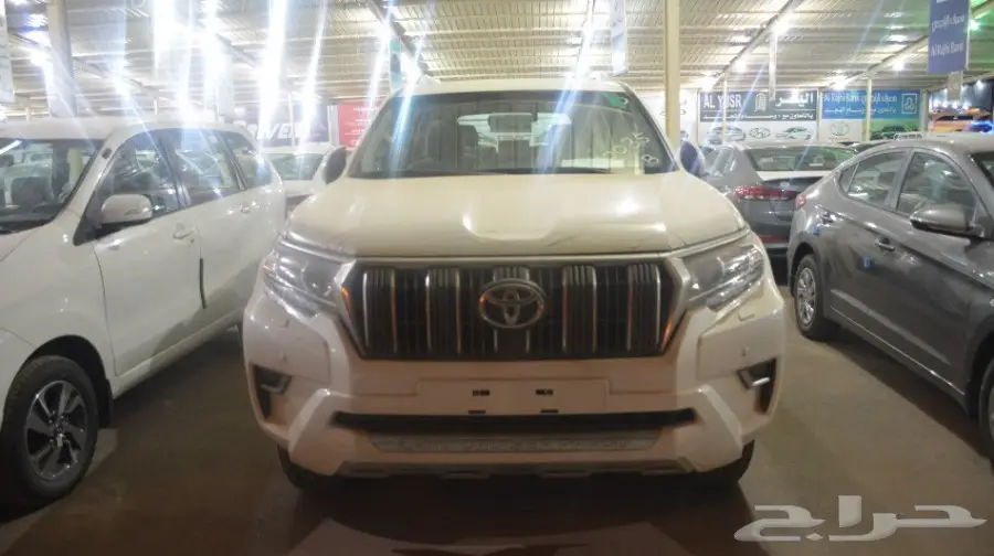 عرض على باجيرو 3.8 موديل2016 فل بسعر 99000 (image 2)