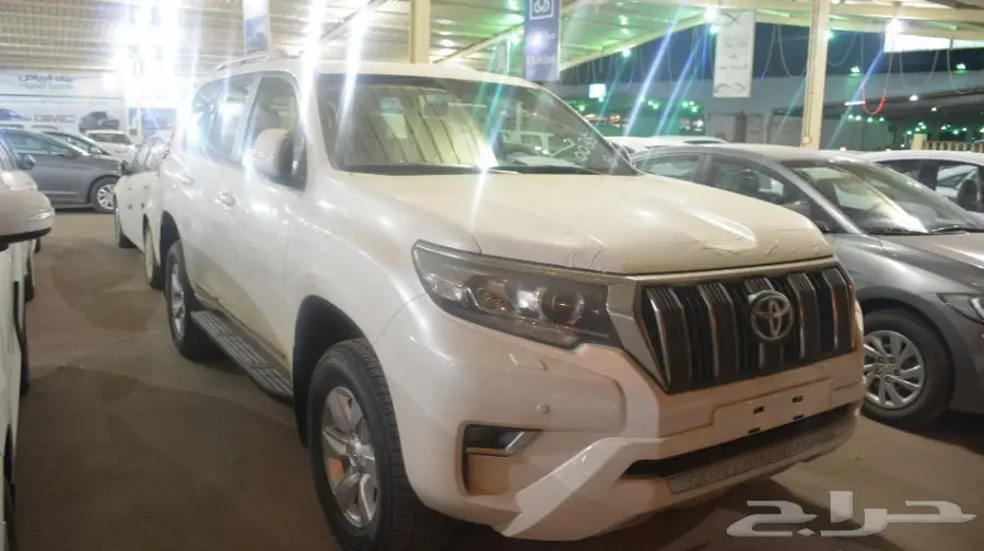 عرض على باجيرو 3.8 موديل2016 فل بسعر 99000 (image 4)