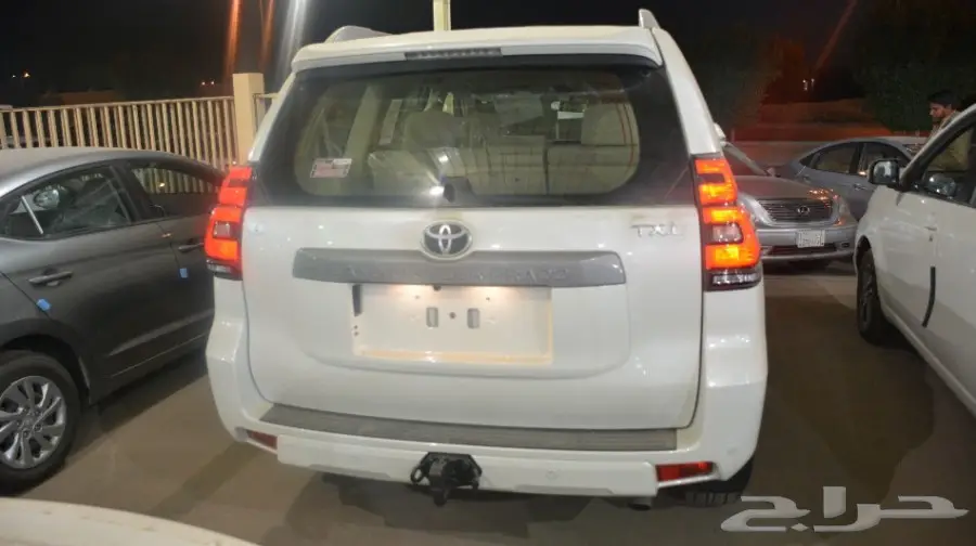 عرض على باجيرو 3.8 موديل2016 فل بسعر 99000 (image 7)